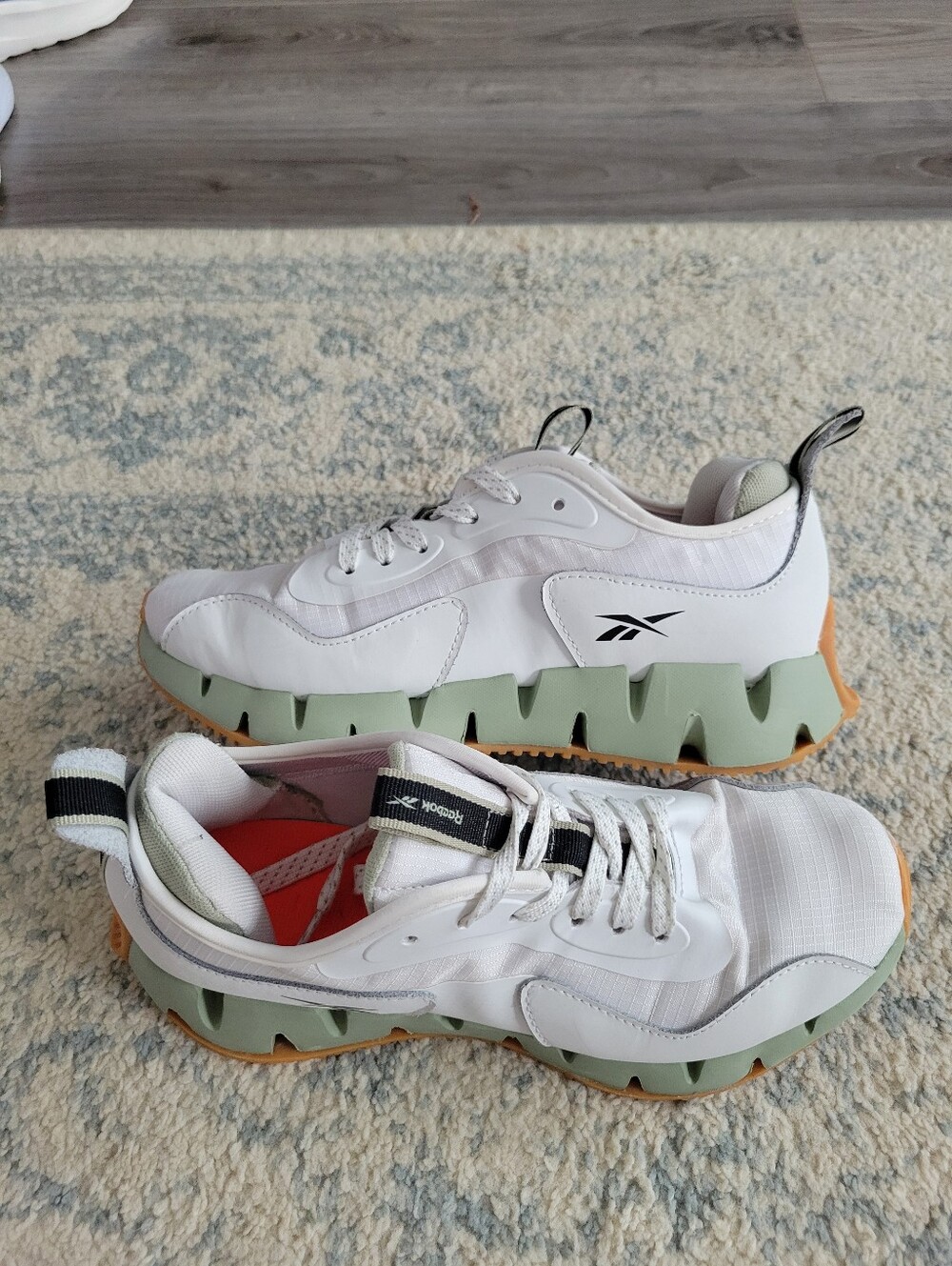 Reebok Zig Dynamica running shoes Size 7.5